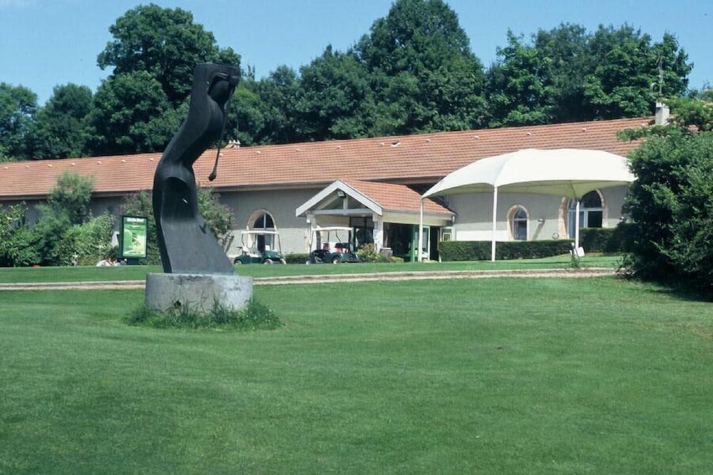 Best Western Golf D'Альбон Екстер'єр фото